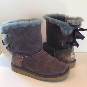 Purple Bow Uggs❤️
